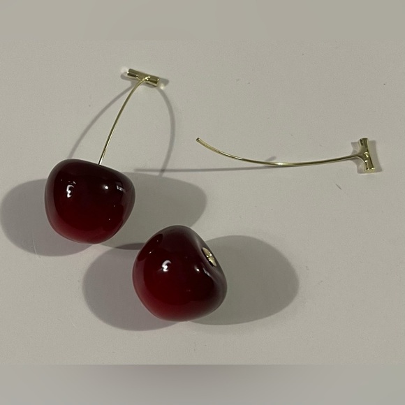NEW Beautiful Bold Cherry Earrings - Picture 2 of 4